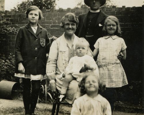 Bennett and Kitty Banks and four daughters circa 1926